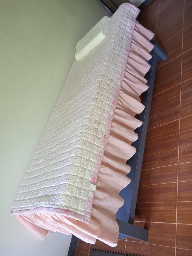 Sarah'S Garden Bnb & Spa Bed & Breakfast Clarin  Bagian luar foto