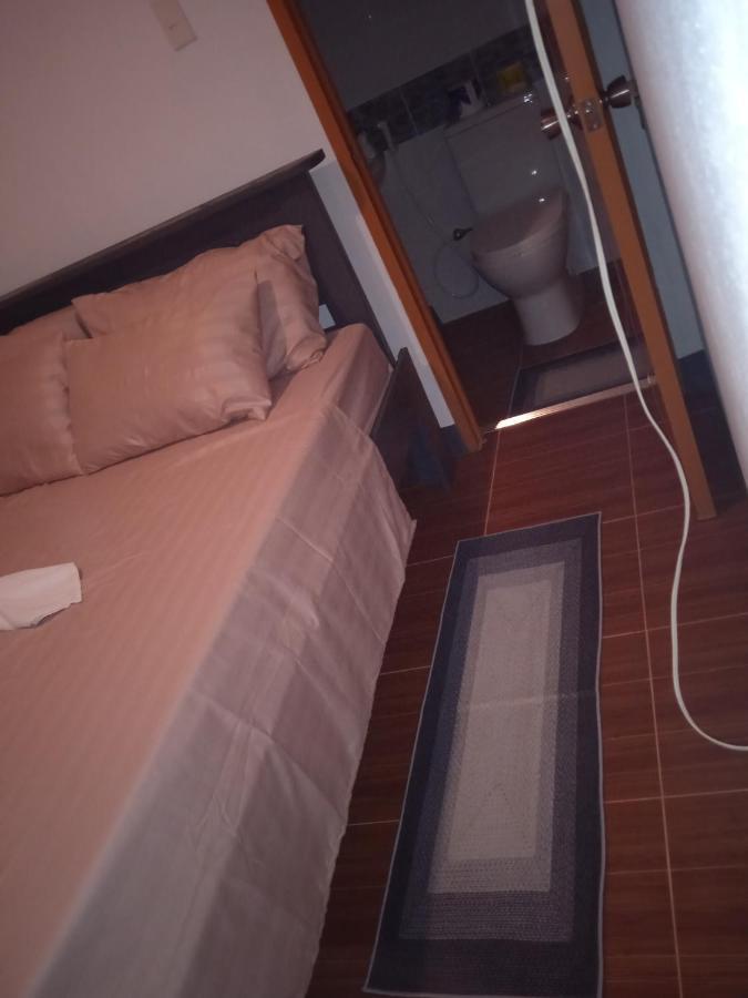 Sarah'S Garden Bnb & Spa Bed & Breakfast Clarin  Bagian luar foto
