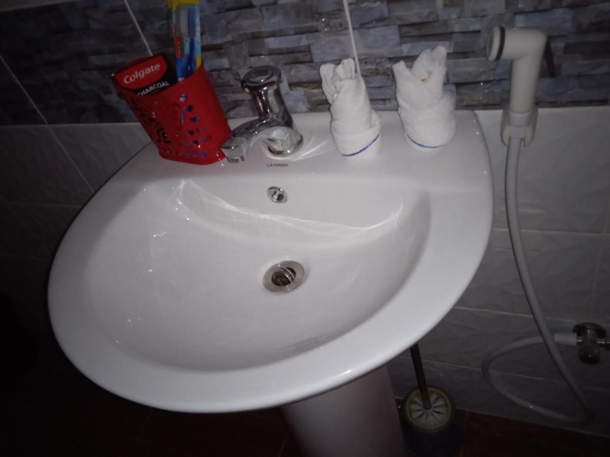Sarah'S Garden Bnb & Spa Bed & Breakfast Clarin  Bagian luar foto