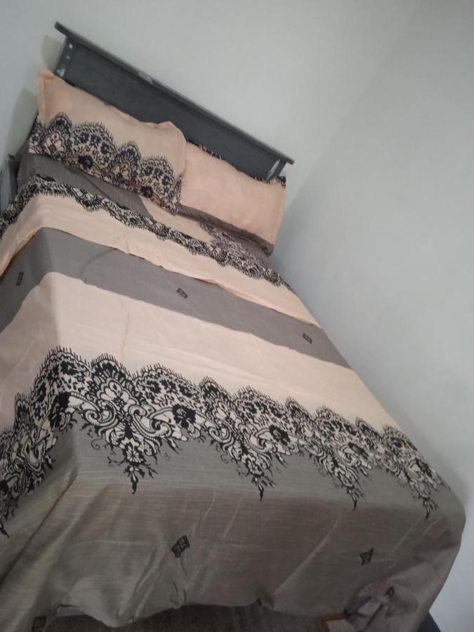 Sarah'S Garden Bnb & Spa Bed & Breakfast Clarin  Bagian luar foto