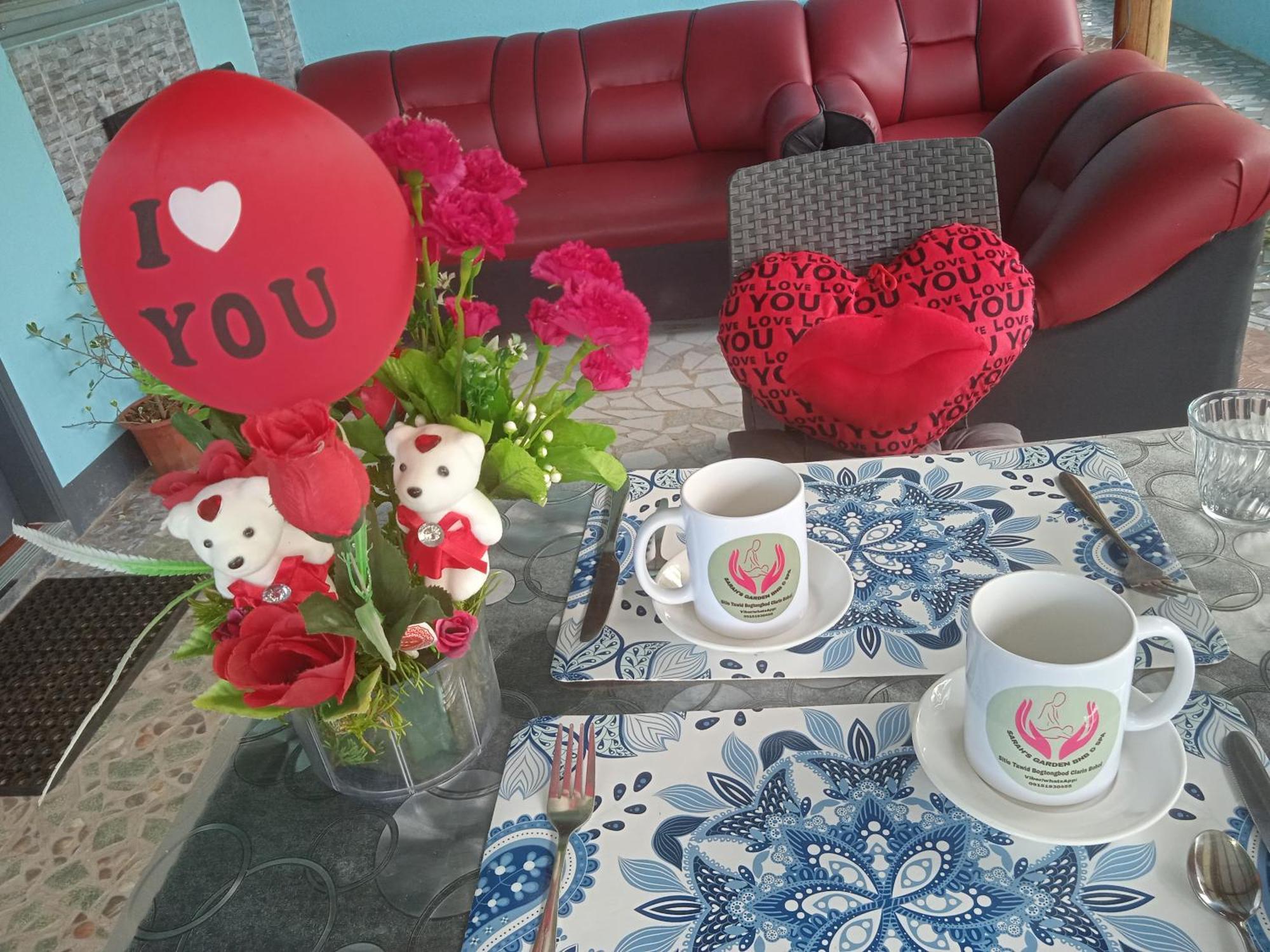 Sarah'S Garden Bnb & Spa Bed & Breakfast Clarin  Bagian luar foto