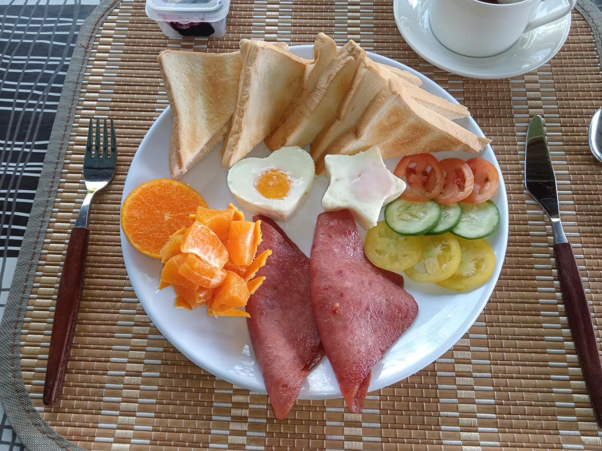 Sarah'S Garden Bnb & Spa Bed & Breakfast Clarin  Bagian luar foto