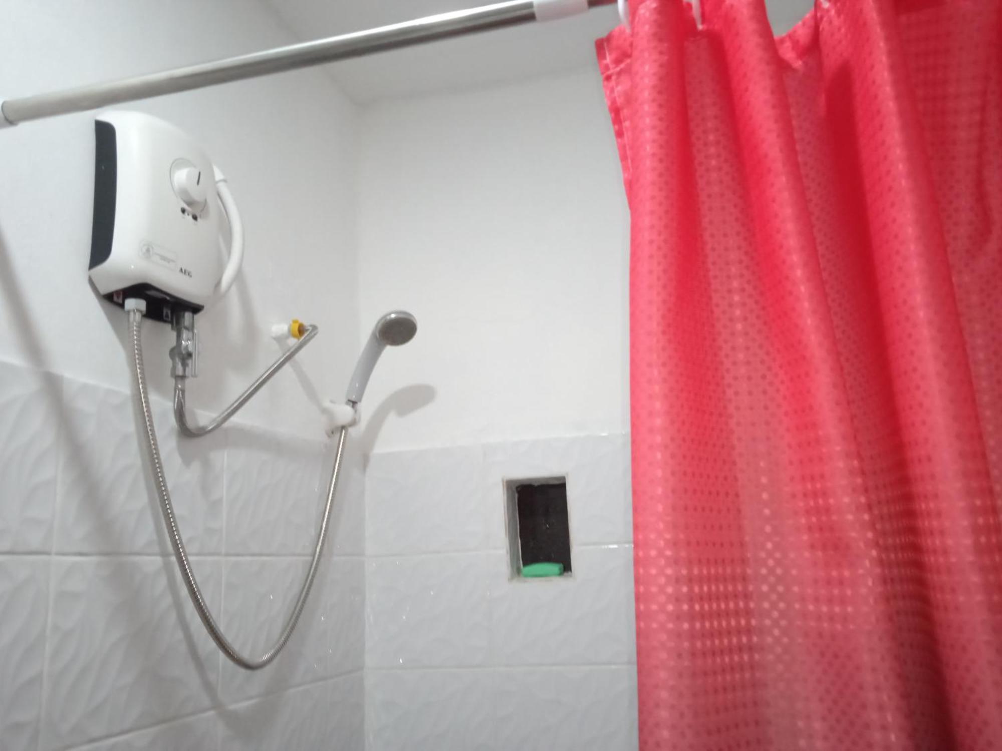 Sarah'S Garden Bnb & Spa Bed & Breakfast Clarin  Bagian luar foto