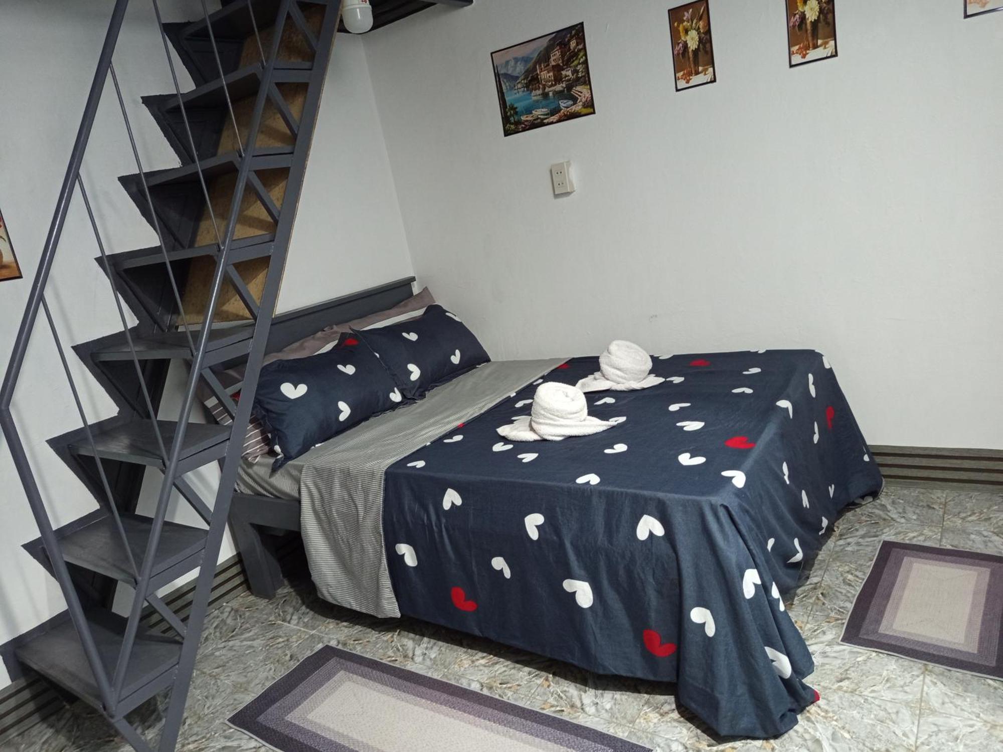 Sarah'S Garden Bnb & Spa Bed & Breakfast Clarin  Bagian luar foto